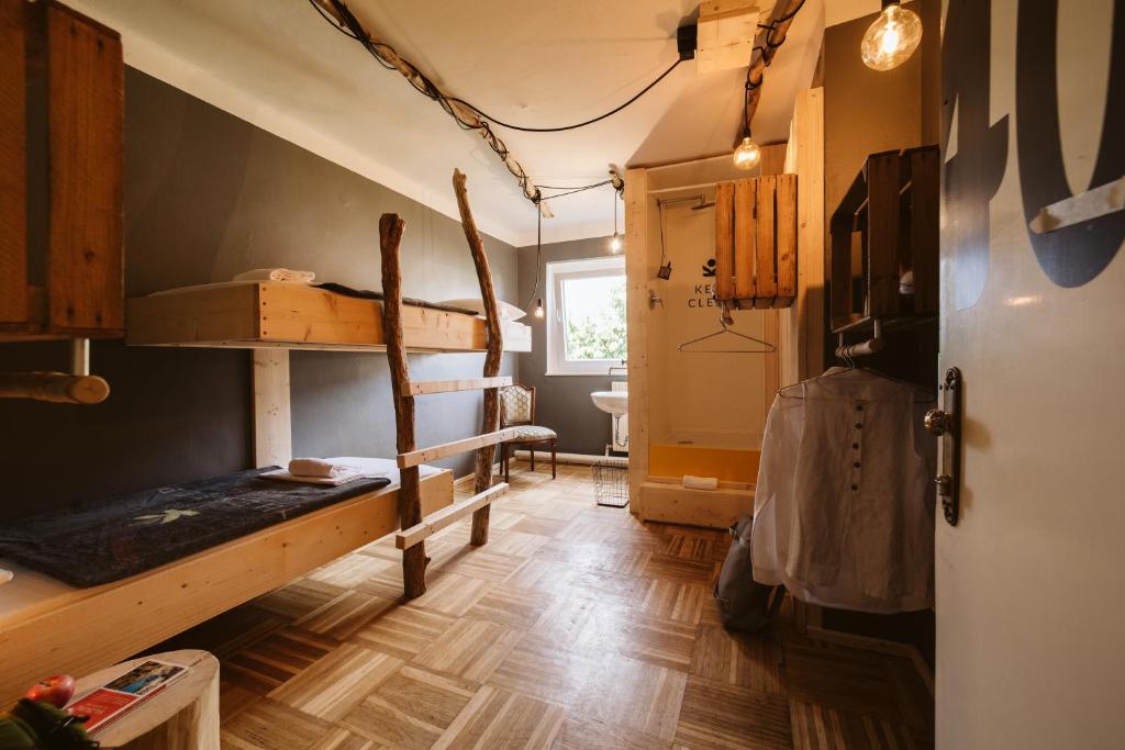 eco-rooms-the-keep-salzburg-1